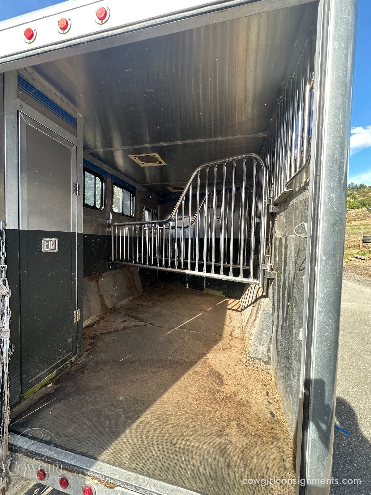 Custom, One Of A Kind, Extra-Tall Aluminum 3-Horse Trailer, photo 13
