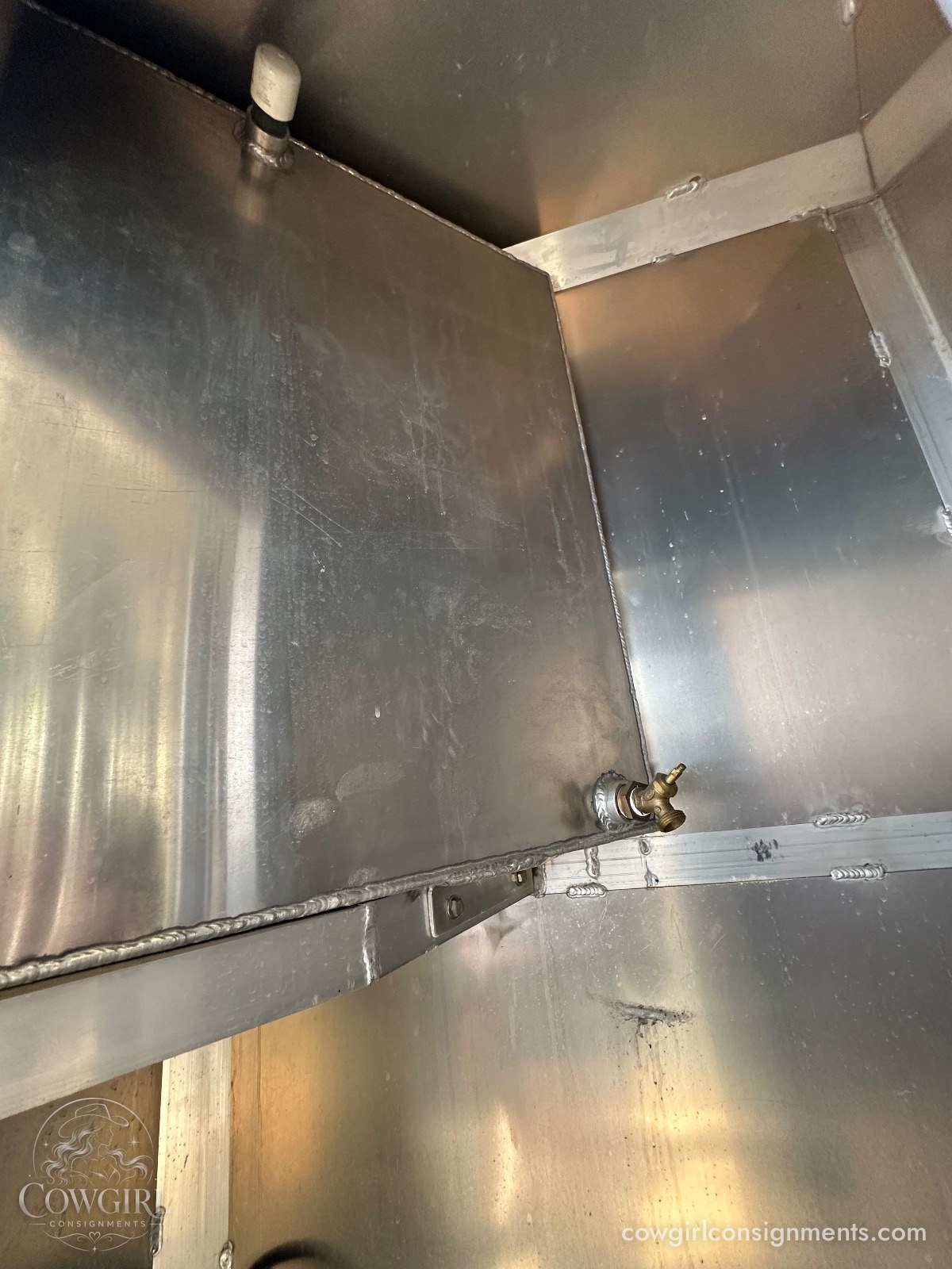 Custom, One Of A Kind, Extra-Tall Aluminum 3-Horse Trailer, photo 15