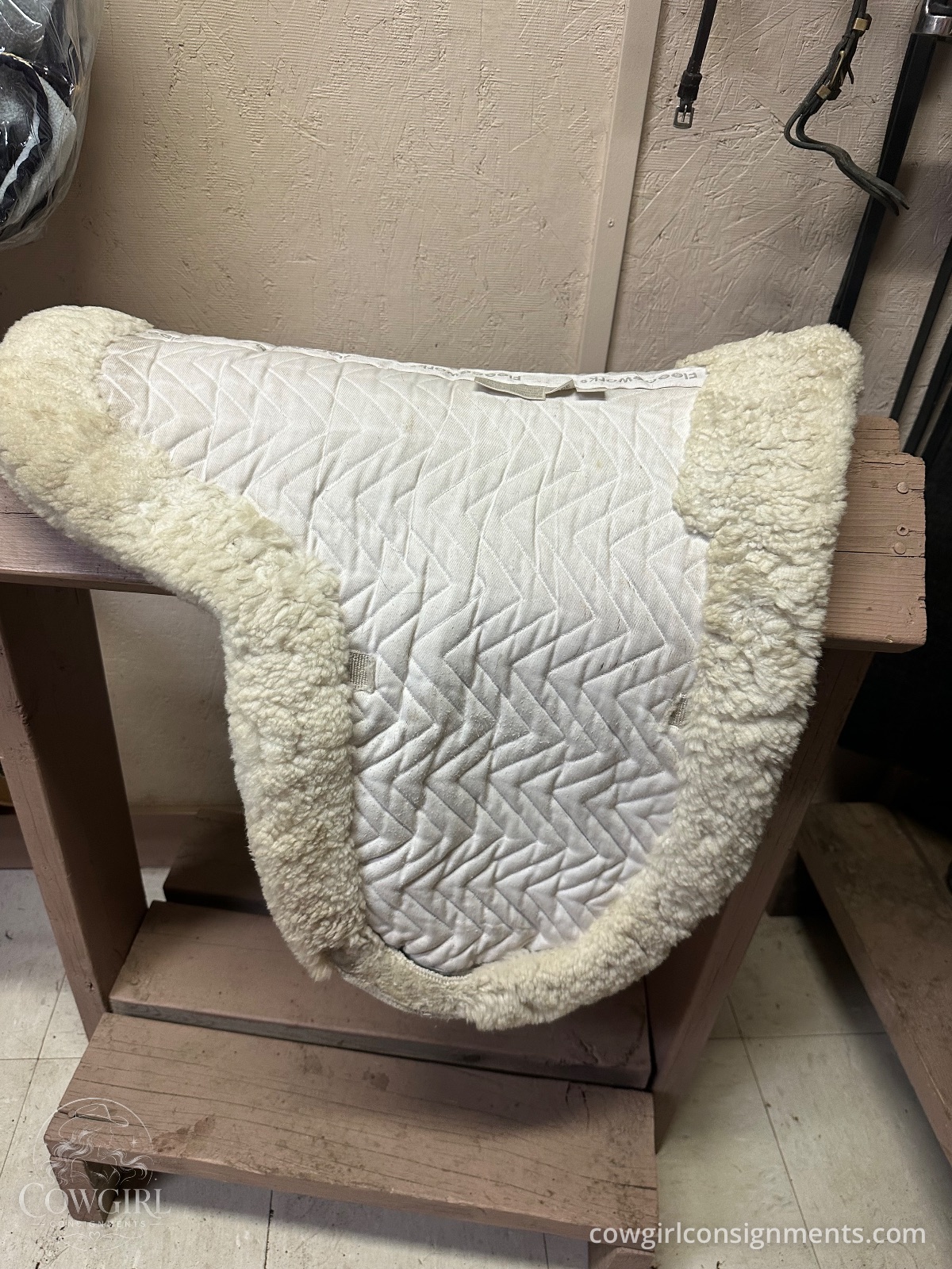 Fleeceworks Sheepskin Saddle Pads, Set Of 2 (Medium)