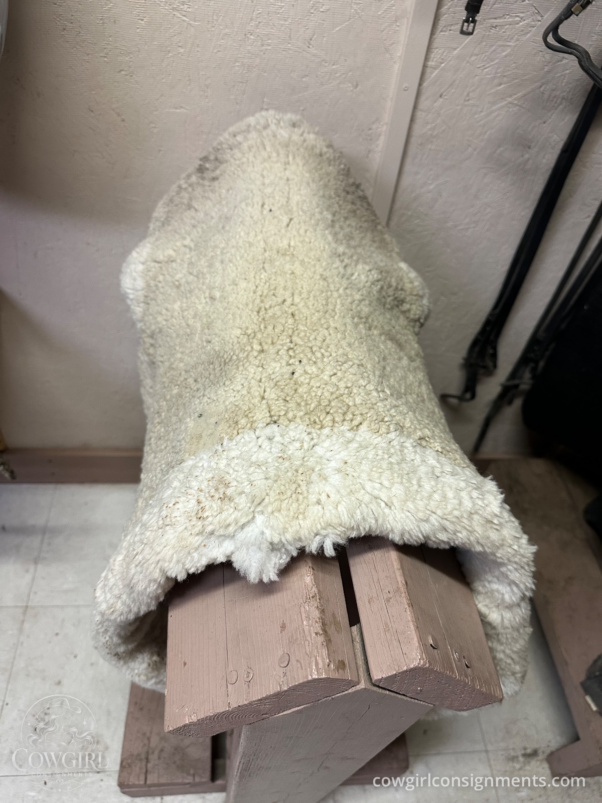 Fleeceworks Sheepskin Saddle Pads, Set Of 2 (Medium), photo 10