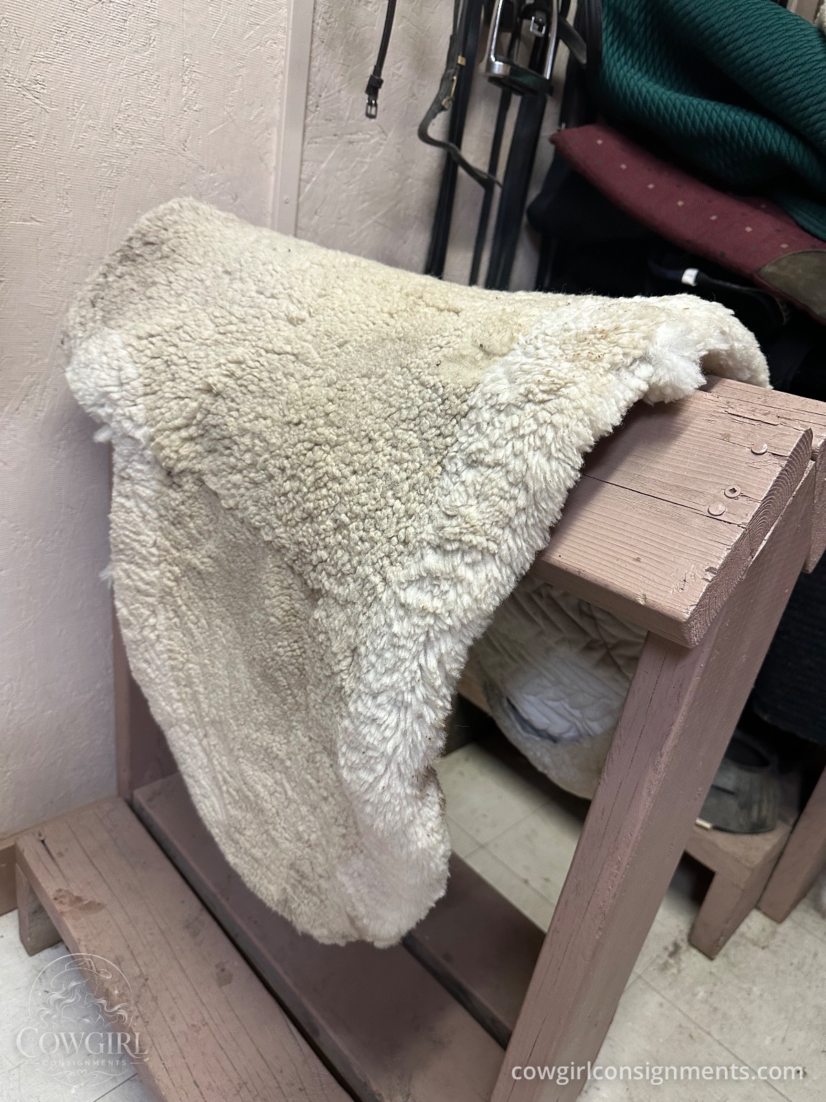 Fleeceworks Sheepskin Saddle Pads, Set Of 2 (Medium), photo 11