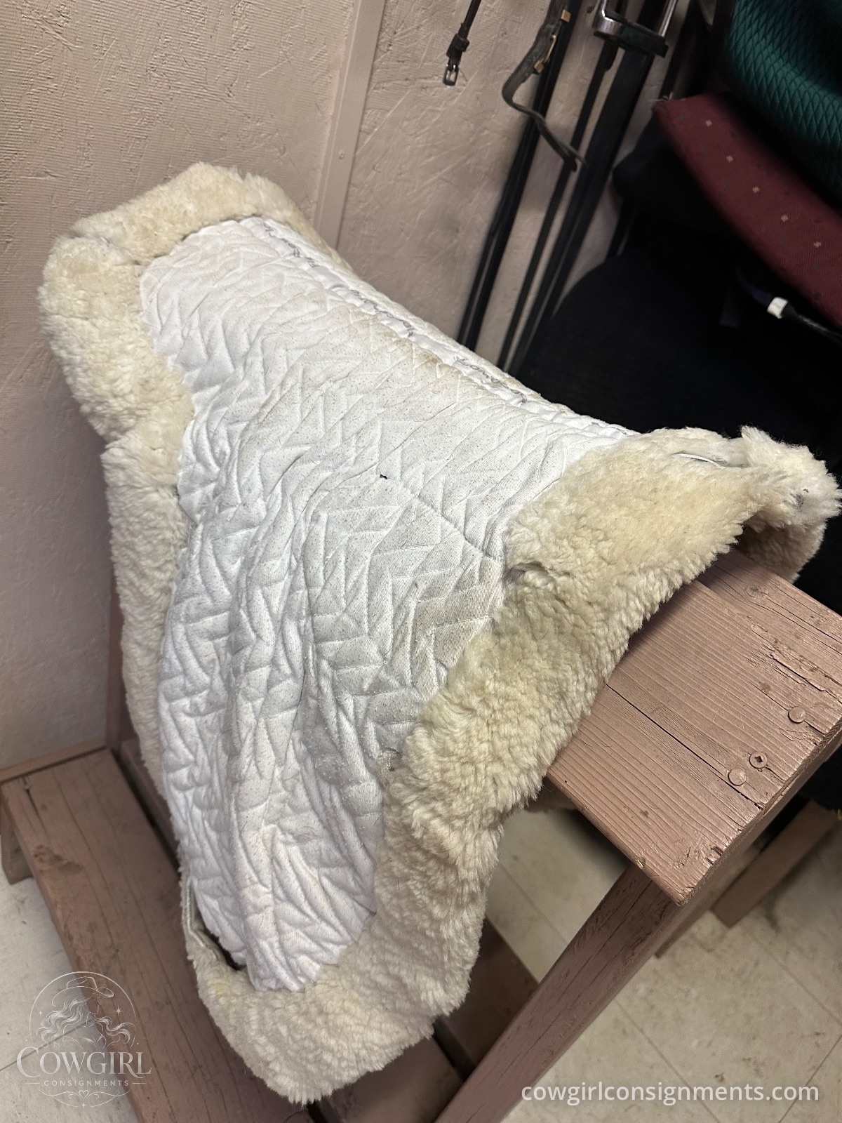 Fleeceworks Sheepskin Saddle Pads, Set Of 2 (Medium), photo 8