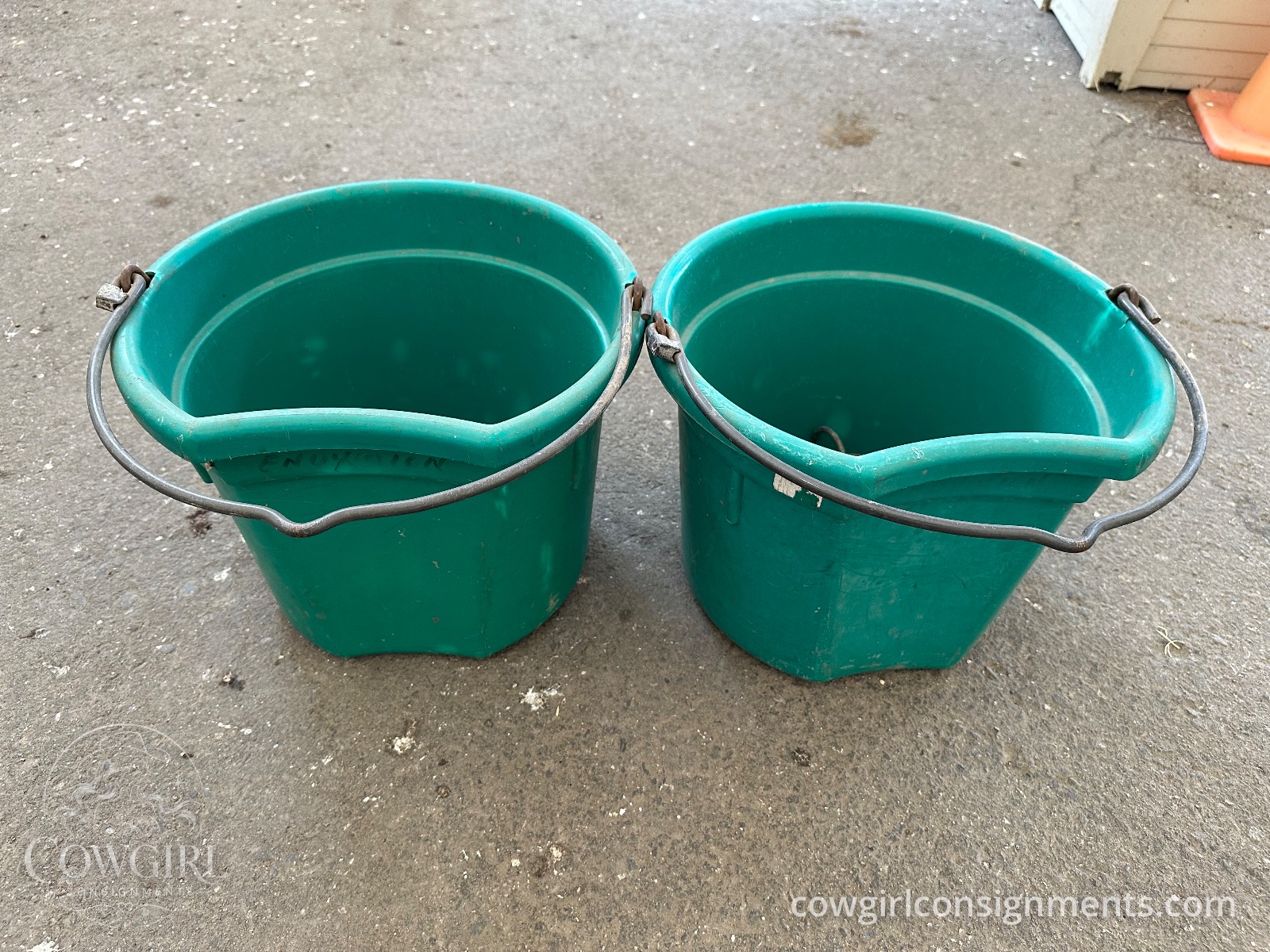 Pair Of Flat-Back Water Buckets With Hanging Hardware, photo 2