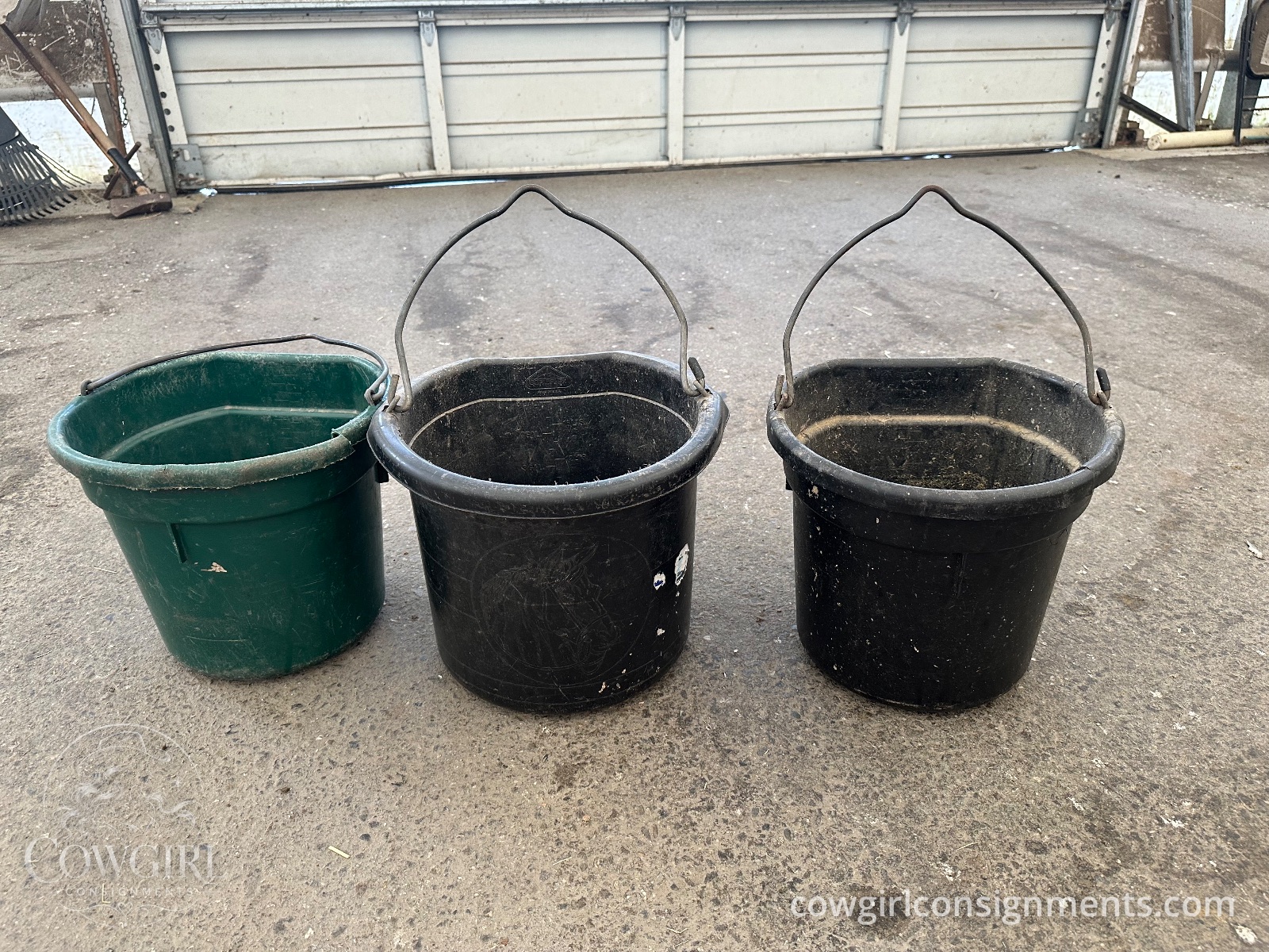 Set Of 3 Flat-Back Water Buckets