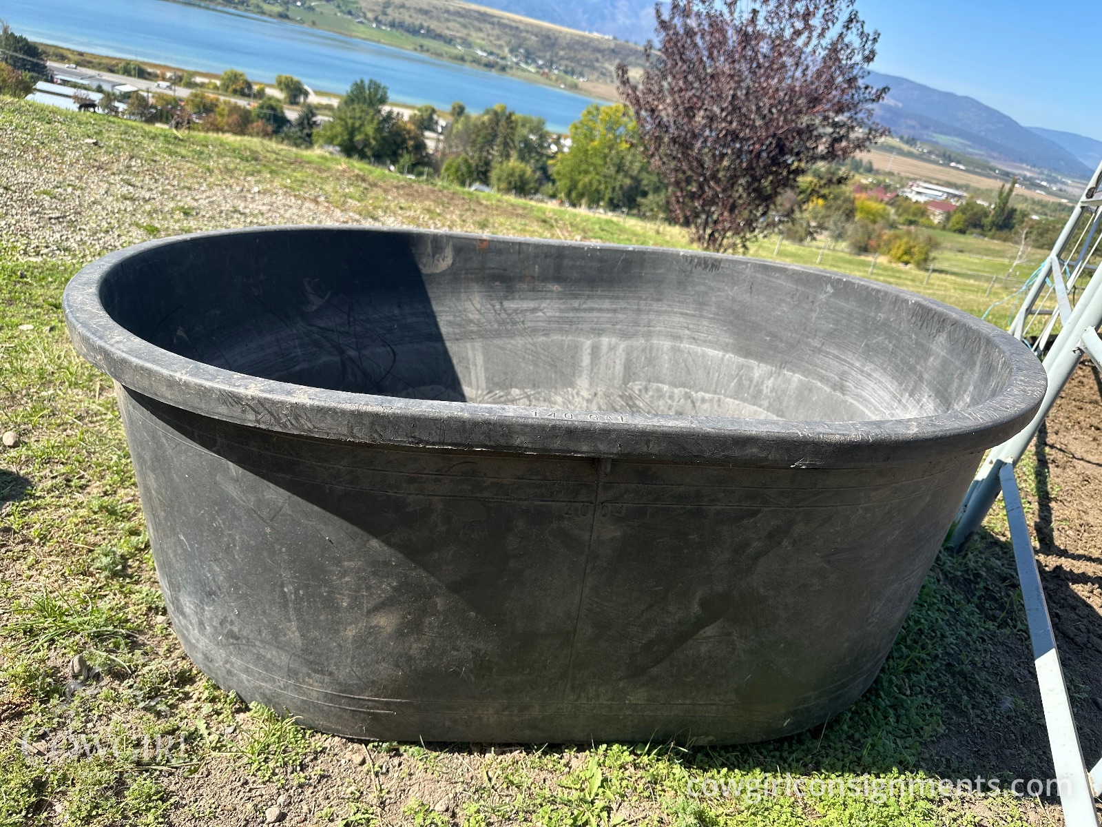 Tuff Stuff 140 Gallon Stock Tank