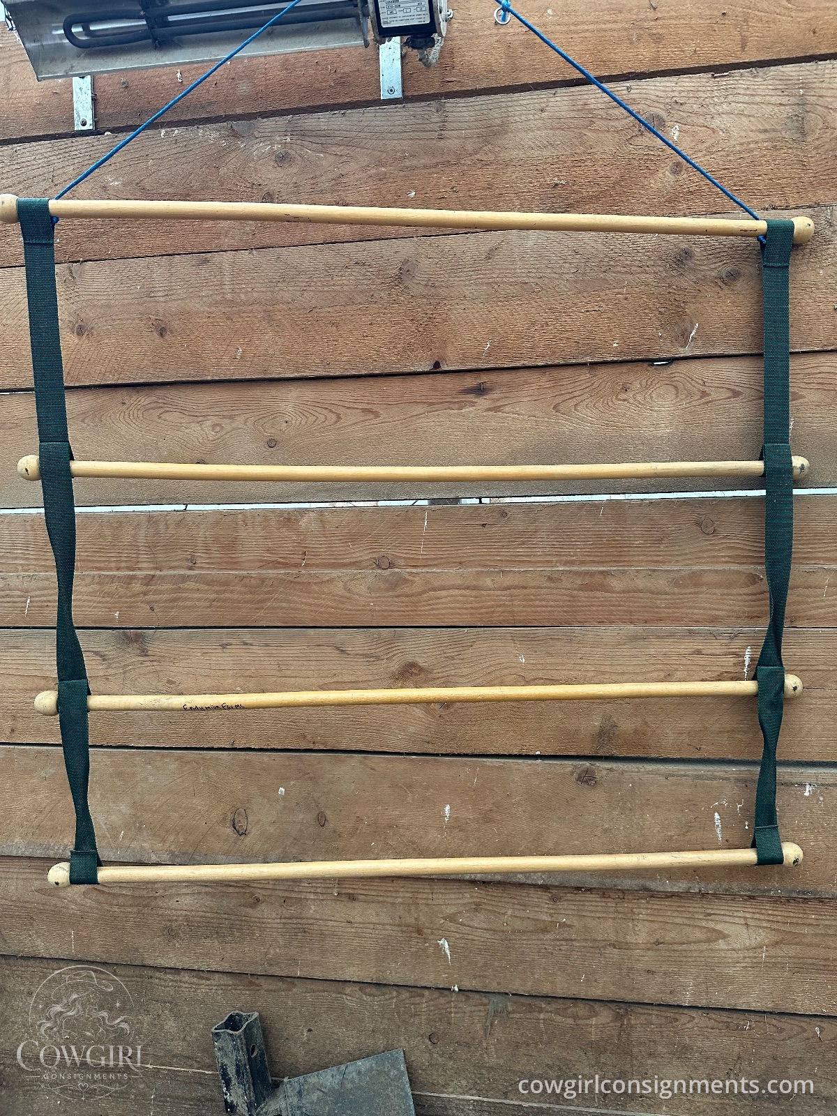 Wooden 4-Bar Hanging Blanket Rack